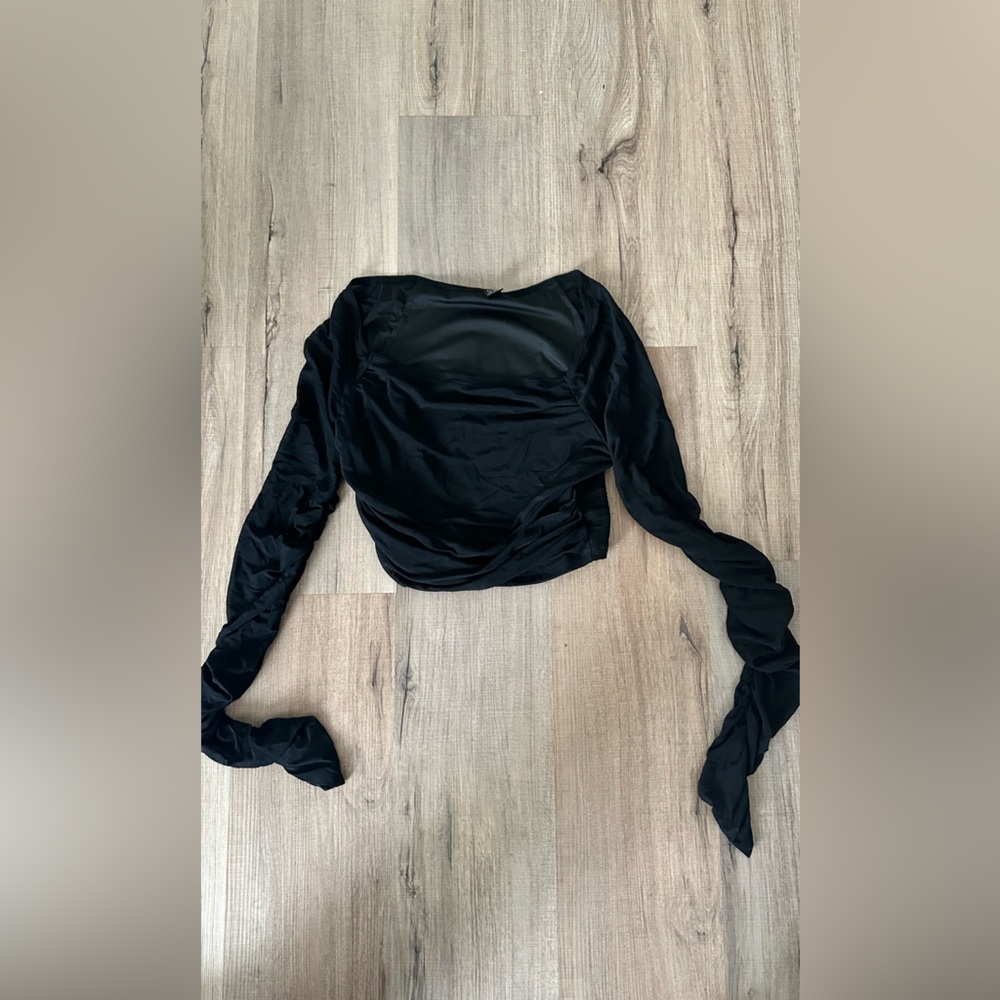Long see through sleeve Black top